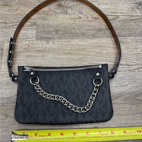 Michael Kors Handbags - Michael Kors Black Strap Belt Bag